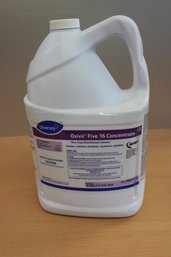 Diversey/oxivir Five 16 Concentrate 1 Gallon One Step Disinfectant Cleaner
