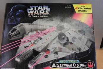 Star Wars The Power Of The Force Electronic Millennium Falcon New In Box