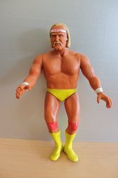 Hulk Hogan 1985 Posable Figure 16' Tall