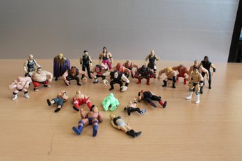 Mini Wrestling Figures 25 Pieces