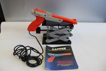 Nintendo Zapper With Manual