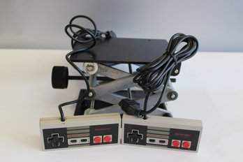 2 Nintendo Controllers
