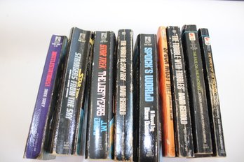 Lot Of 9 Star Trek Paper Back Books