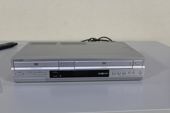 Sony SLV 251 P DVD/VHS Player With Manual And Remote