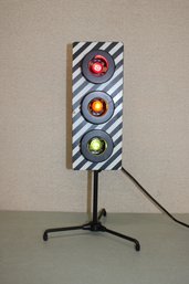 G Scale 3 Light Train Signal Tested And Works 17' Tall X 4 1/4' Wide