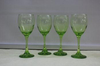 4 Lime Green Wine Glasses 7 3/4' X 2 3/4'