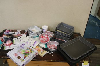 Baking Lot Cupcake Pans And Assorted Cake Pans