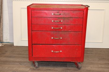 Old Rolling Tool Box With Five Drawers And Miscellaneous Tools