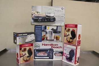 Small Appliance Lot Toaster Oven Waffle Makers Iron Cake Pop Maker Pressure Cooker Double Burner