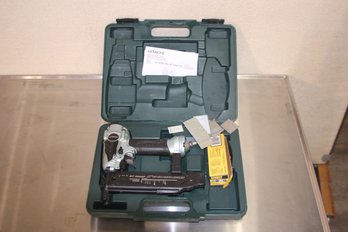 Hitachi NT50AE2 2' Brad Nailer In Mint Condition With Blow Mold Case