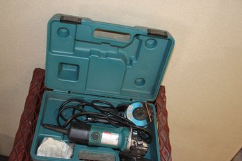 Makita Grinder 9523NBH With Blow Mold Case In Excellent Tested Condition