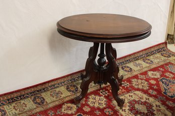 Antique Oval Side Table 31' X 29 1/2' X 23 1/2'