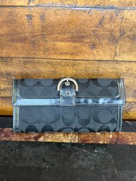 Coach Wallet 7 1/4 X 4 Like New Condition