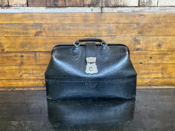Schell No 16 Doctors Bag In Black Leather 16 X 10