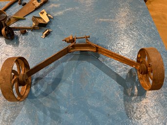 Steam Punk Antique Industrial Cast Iron Steering Axle For Mill Cart 33' Wheel To Wheel 10' Wheel Diameter