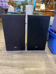 Pair Of Three Way Floor RCA Speakers 25' X 14' X 12' Input 8 OHMS