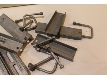 Very Heavy Gauge Steel Bracket And U Bolts Galvanized