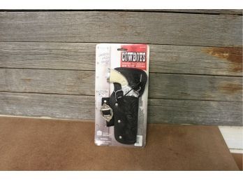 Cowboys Cap Gun New In Packaging Never Opened