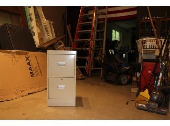 2-Drawer Metal File Cabinet 29'tall 15' Wide 18' Deep Everything Works A S It Should