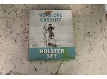 Hopalong Cassidy Holster Set With Matching Cap Guns In Box RARE