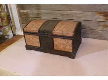 Wooden Chest 19' X 12' X 11'