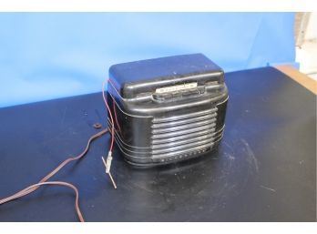 Silvertone Bakelite Radio, Push Button, Made For Sears & Roebuck, Art Deco, Plays See YouTube Video