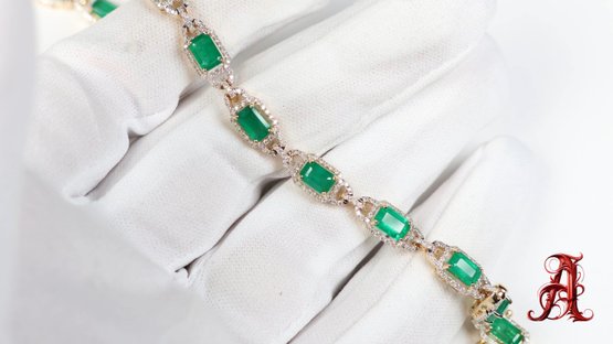 18k Yellow Gold, Natural Emerald & Diamond Bracelet 7.81, 12.9 Grams Oscar Friedman Gemstone Jewelry Diamonds