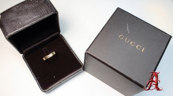 Gucci 18K White Gold GG Iconic 4mm Band  Unisex Jewelry Comes With Box