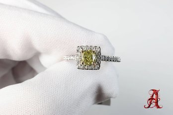 18k White Gold, Fancy Vivid Yellow Diamond & Diamond Ring 0.95ctw, 3.3 Grams Jewelry Gemstone Natural GIA