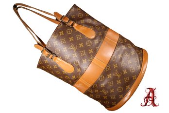 Louis Vuitton Large Monogram Marais Bucket GM Tote Shoulder Bag Purse Handbag