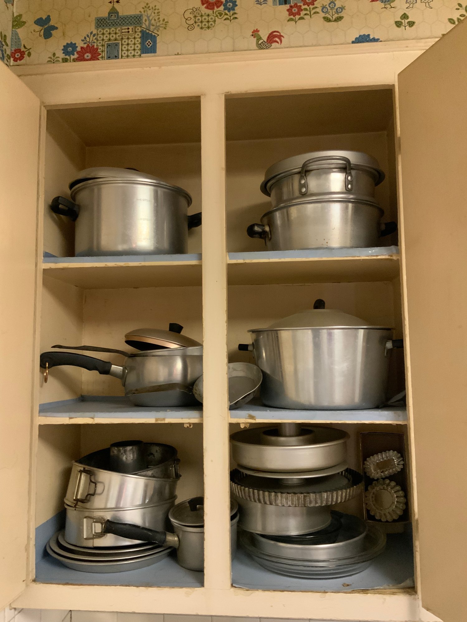Large Pots And Pans Cookware Kitchen Cabinet Lot 2 #56910 ...