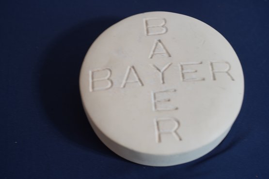 Vintage Rare Giant Bayer/aspiring Pill 1980's Paperweight