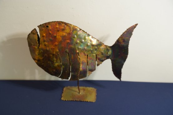 Fetching Copper Fish Art Sculpture