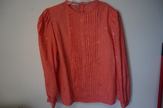 Vintage Orange With Dots Women Short Sleeve Shirt, Size 14