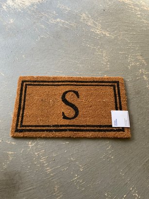 Simply Essential, Monogram Letter 'S' Doormat