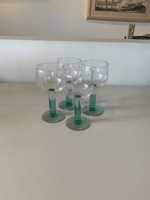 Set Of 4 Mondo Green Littala Wine Glasses, Designed By Kerttu Nurminen