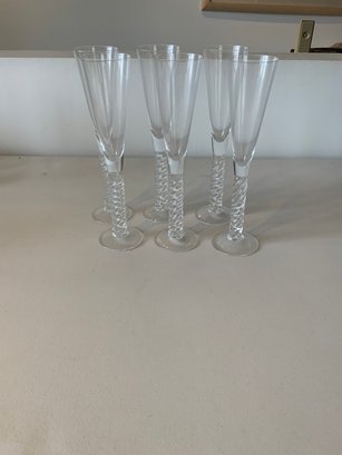 Set Of 6 Champagne Flutes With Swirl Bottom Design