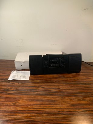 Suntone Model ELEC3600 AM/FM Radio Receiver With Box