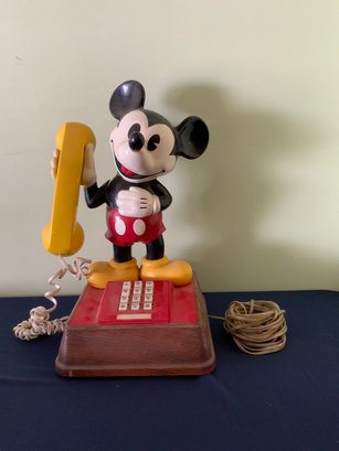 Collectors Item! 1976 The Mickey Mouse Phone