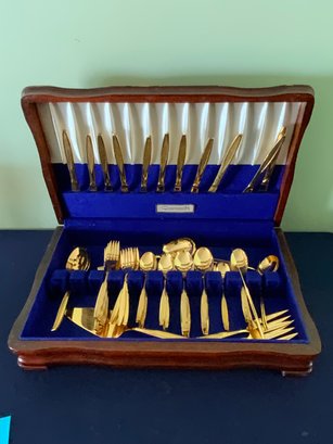 Gold Color Silverware 82 Pieces Set In Wood Box