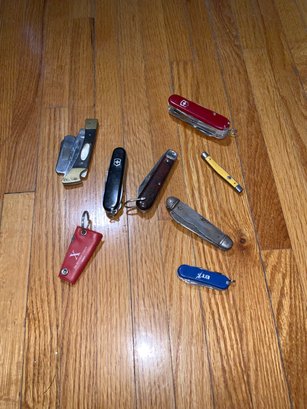 Lot Of Assorted Pocket Knife