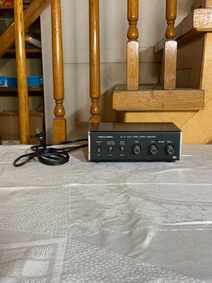 Realistic SA-10 Solid State Stereo Amplifier, Model Number 31-1982B
