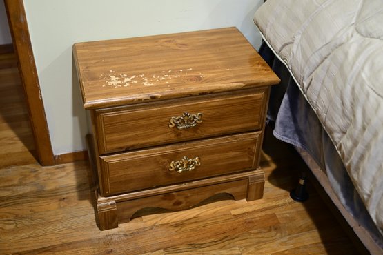 Wooden 2-drawer Nightstand