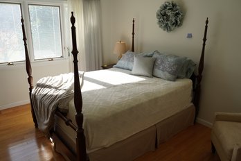 Queen Size Bed& Wood Bed Frame