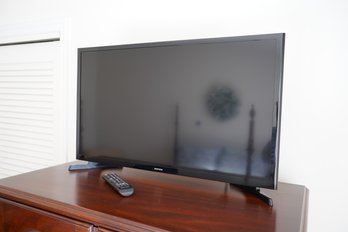 Flat Screen 32 Inch Samsung Tv With Remote-Tested Working!