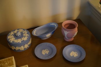 Grouping Of 5 Wedgewood Jasperware Pieces In Blue And Rose