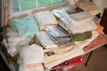 Large Assortment Of Linens - Includes Towels And Tableclothes