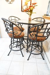 Beautiful Great Condition Round Top Tall Table With 4 Stools