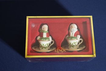 NIB Lenox Mr. & Mrs. Clause Salt And Peppers Shakers W Box