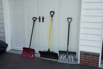 Lot Of 3 Heavy Duty Plastic Shovels